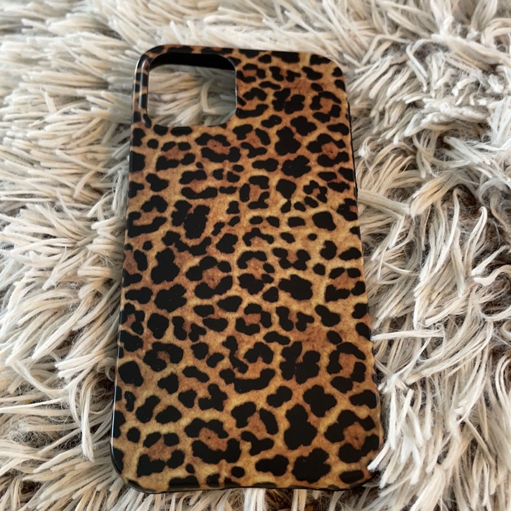 iPhone 12/12 pro leopard print case